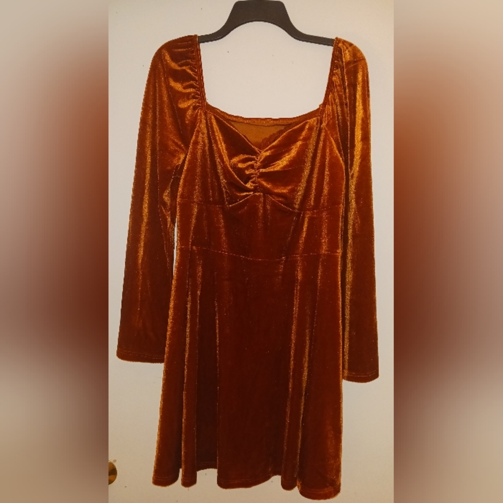 SHEIN CURVE 1XL UNWORN BROWN VELVETY DRESS BEAUTIFUL NEW Holiday